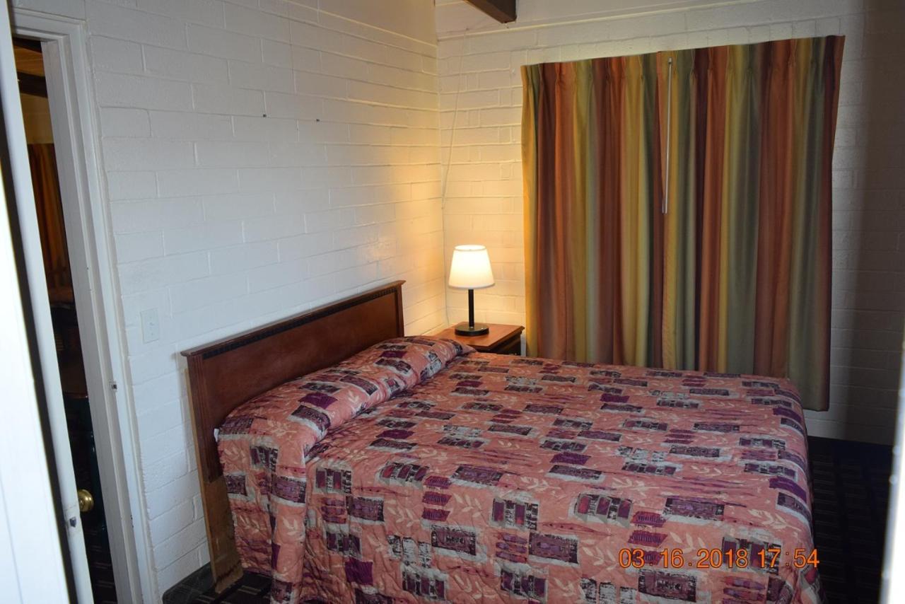 Stanlunds Inn And Suites Borrego Springs Exteriör bild
