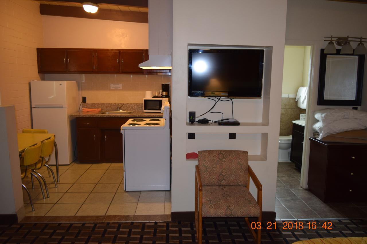 Stanlunds Inn And Suites Borrego Springs Exteriör bild